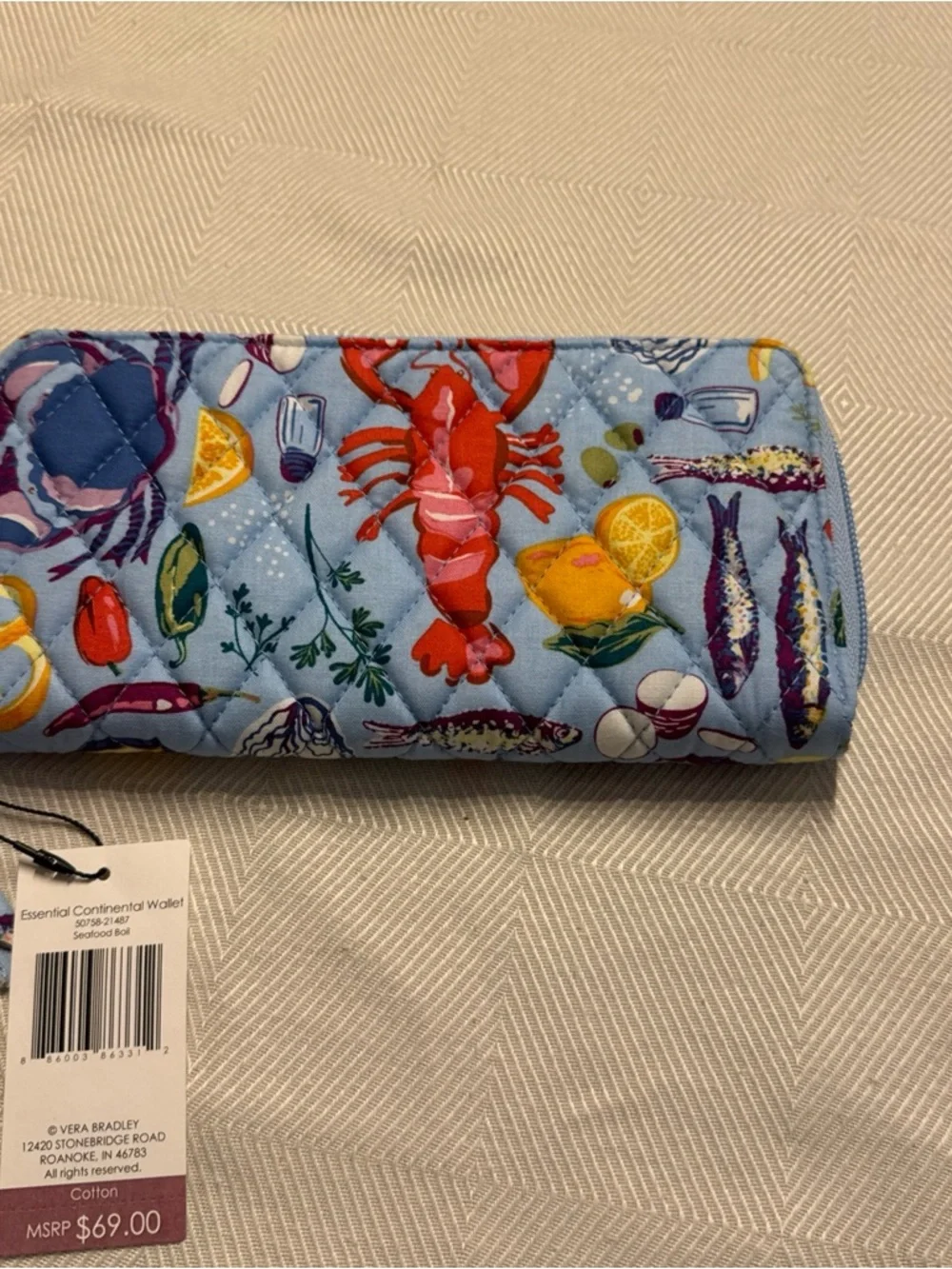 Vera Bradley Quilted Seafood Zip Wallet in Light Blue with Red Lobster - Picture 2 of 5